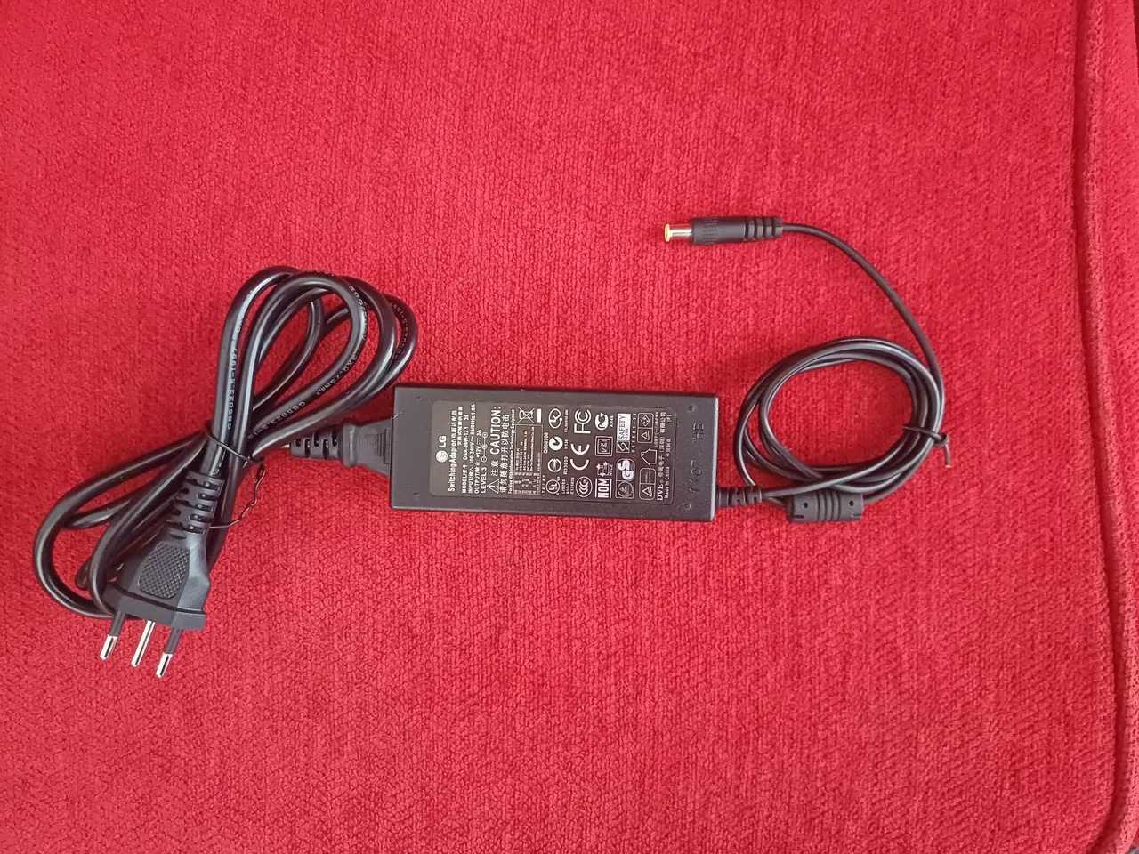 Fonte original para monitor LG