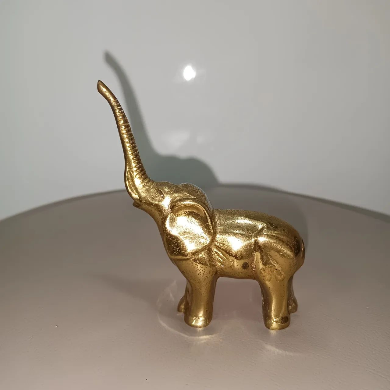 Elefante em bronze maciço 