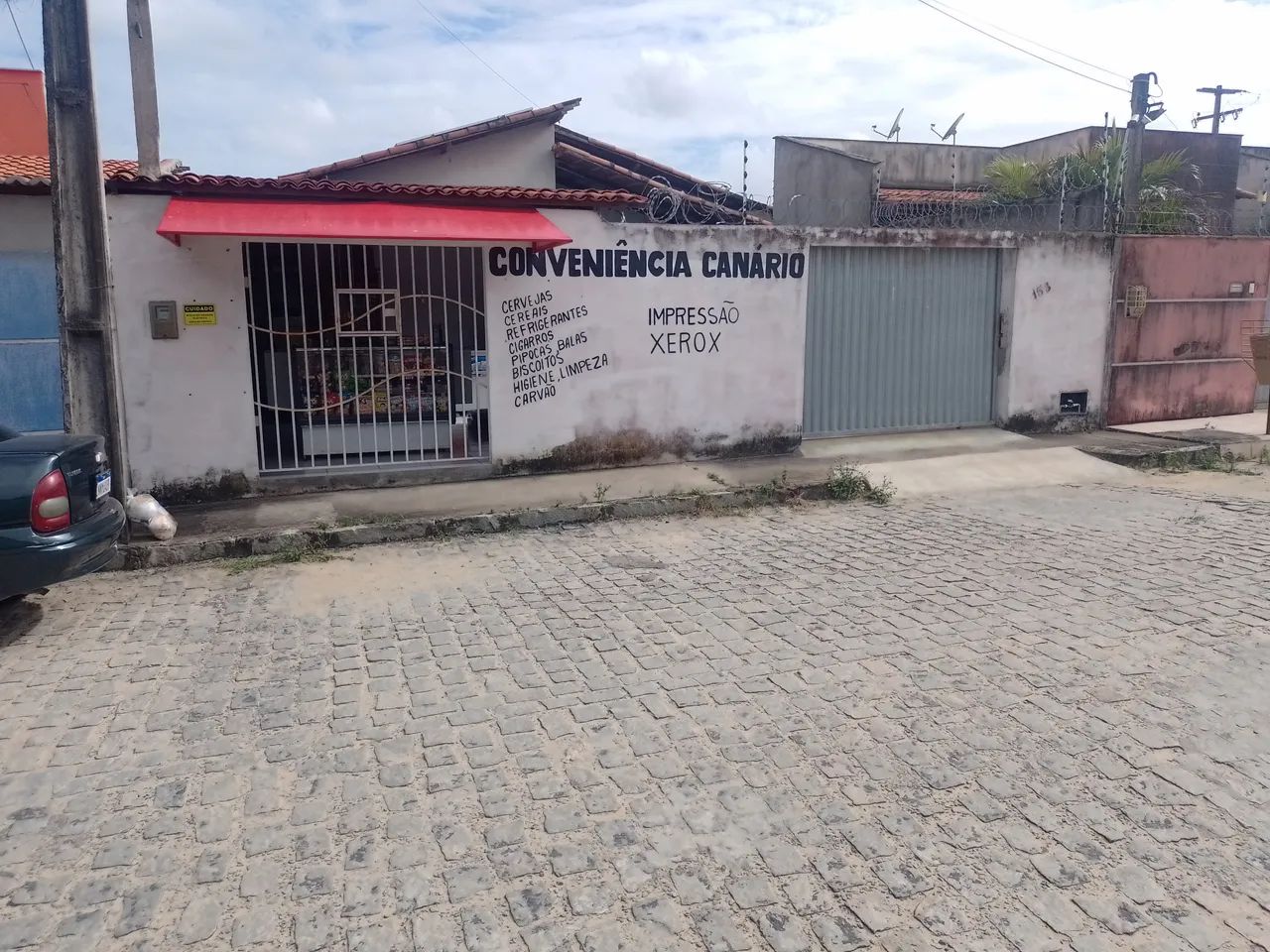 REPASSE DE CASA COM PONTO COMERCIAL E ENERGIA SOLAR.