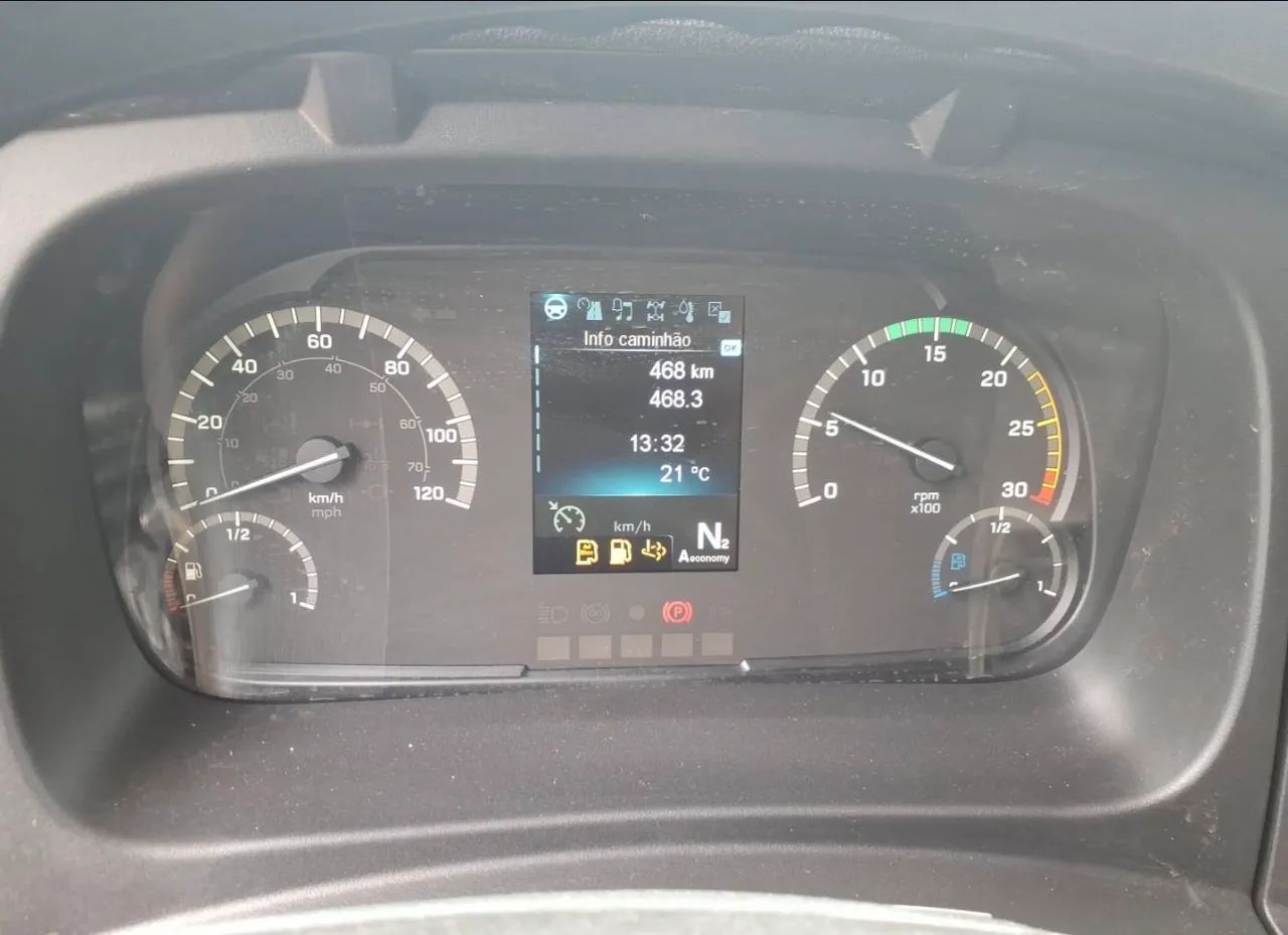 MB Atego 2433 ano 2025, 6x2, com Baú de bebidas, em SP - Foto 4