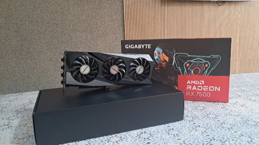 Placa de Vídeo RX 7600 Gigabyte - Foto 2