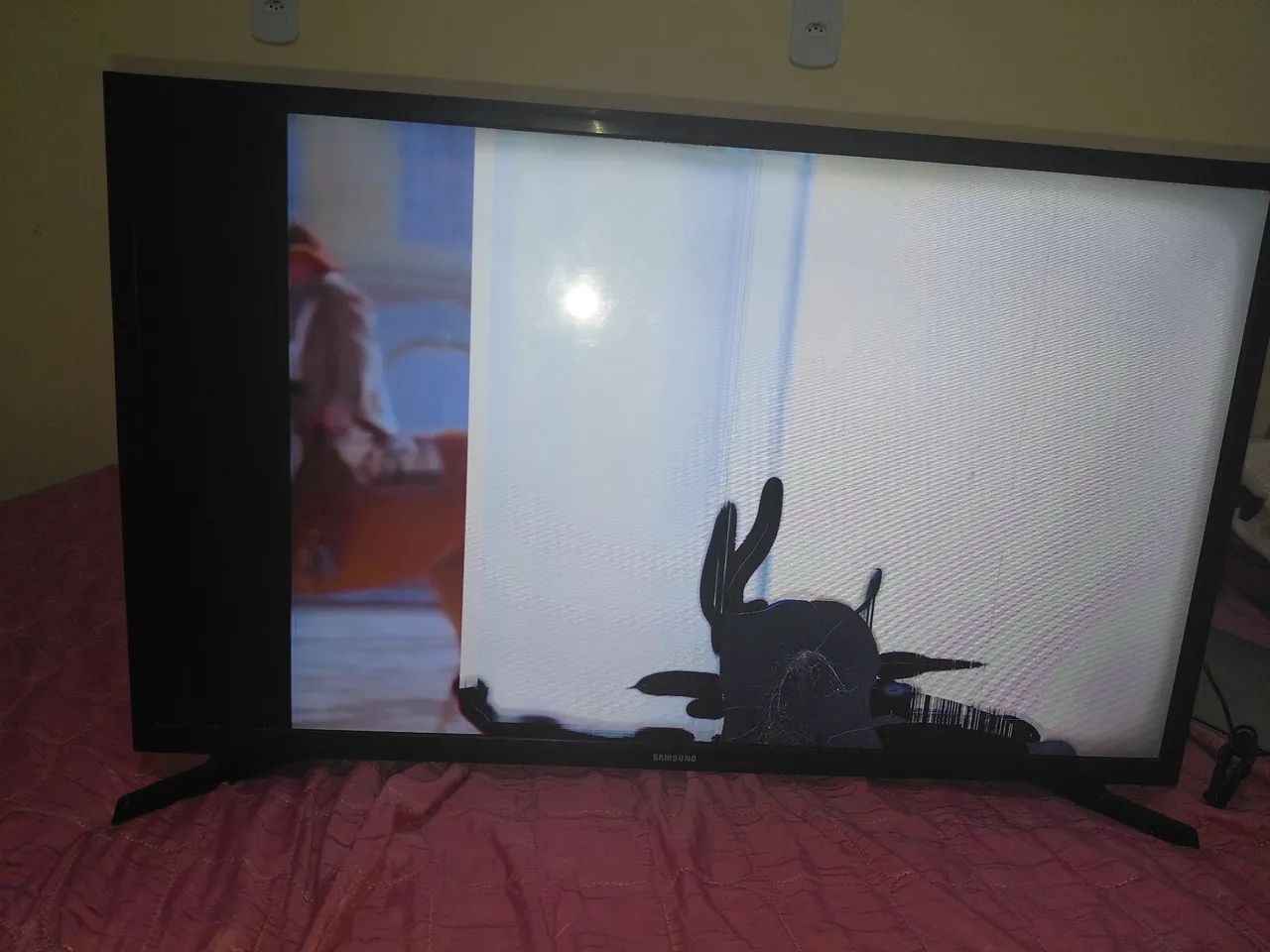 Vendo tv quebrada