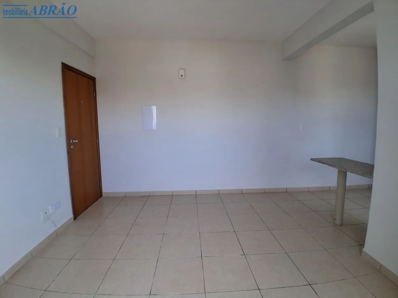 Apartamento Padrão para alugar em Zona 07, Maringá-PR - Foto 4