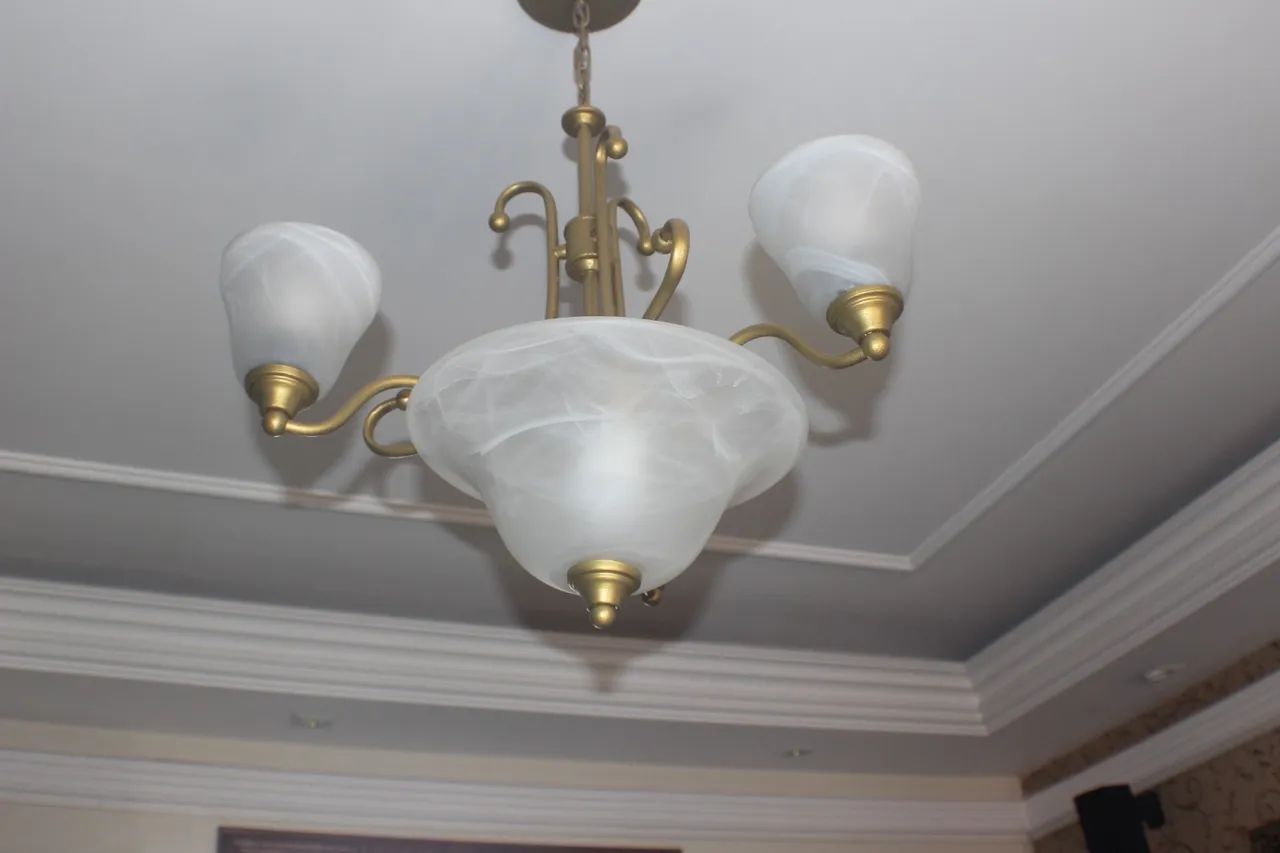 Lustre 4 cúpulas para 6 lâmpadas 