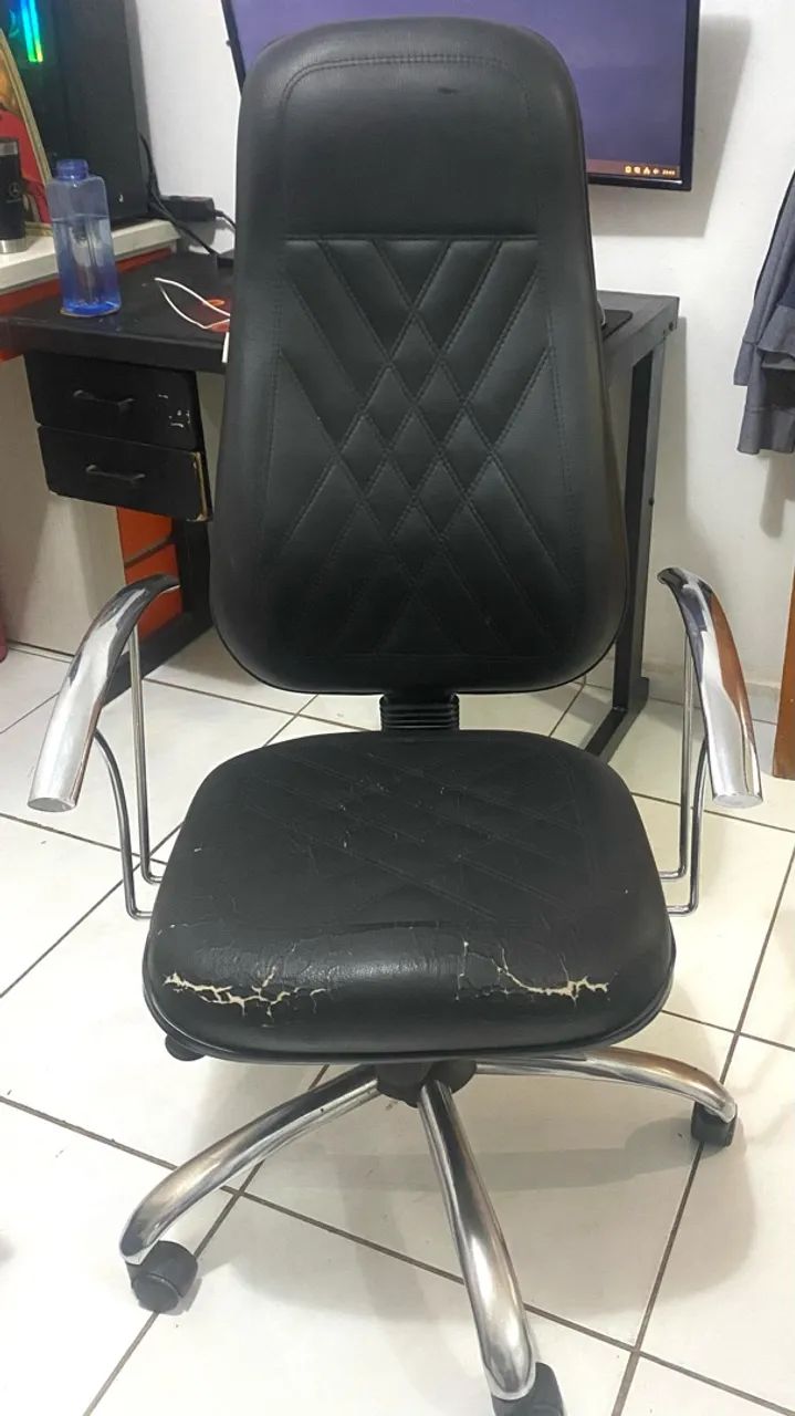 Cadeira Executiva preta - Foto 2