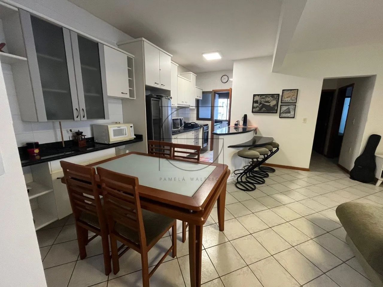 Apartamento à Venda em Jurerê - A 200m da Praia