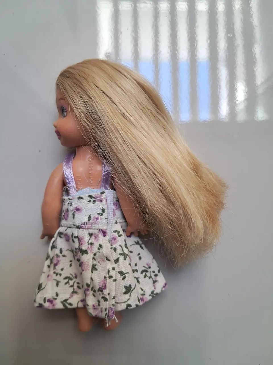 Boneca Kelly irmã da Barbie da Mattel. Produto bem conservado  - Foto 2