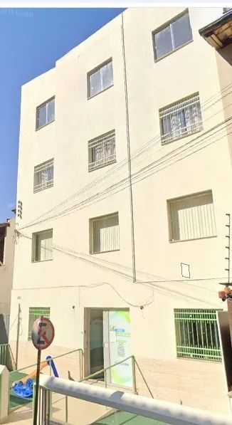 VENDE-SE APARTAMENTO NO CENTRO DE MURIAÉ - MG