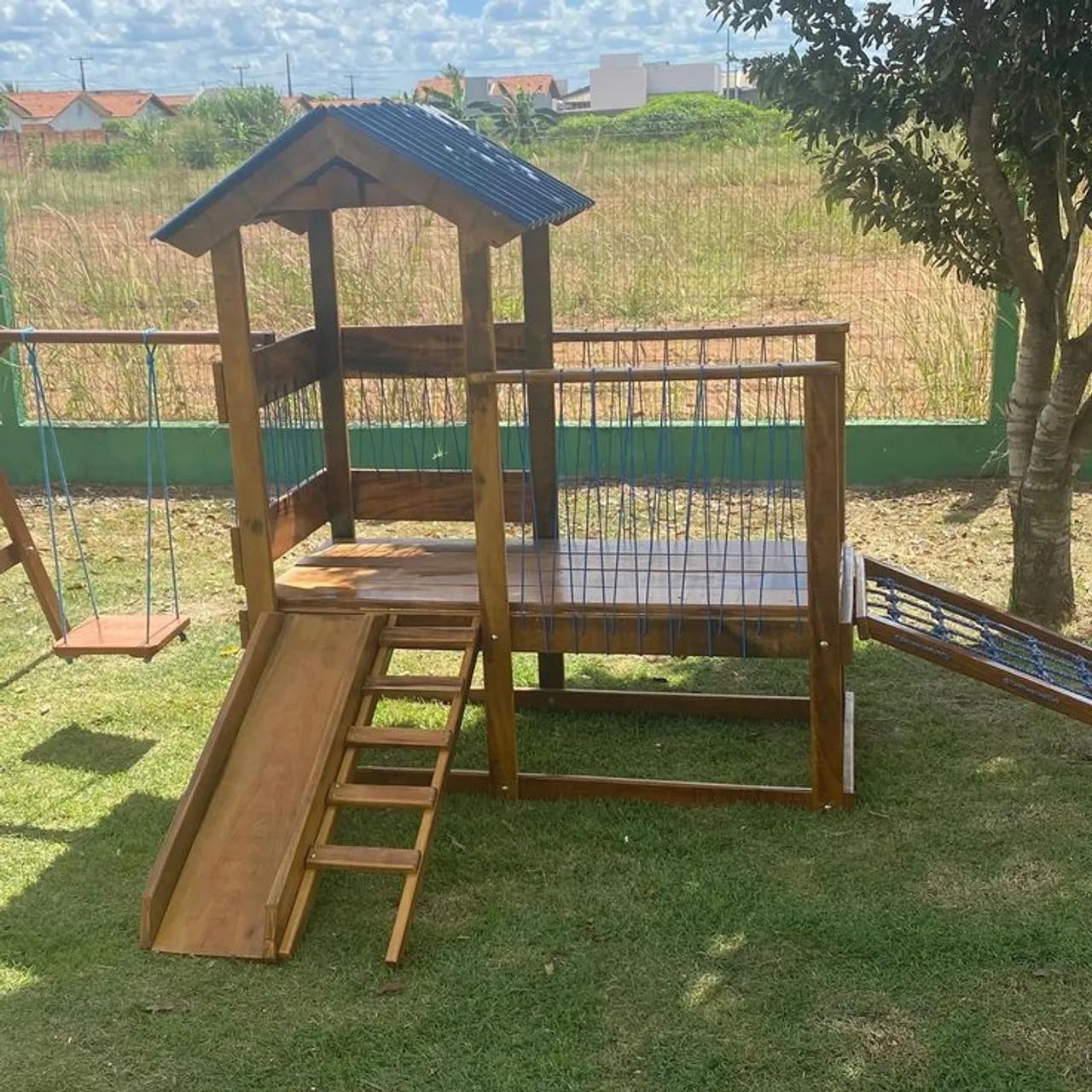 Playground de madeira  - Foto 2
