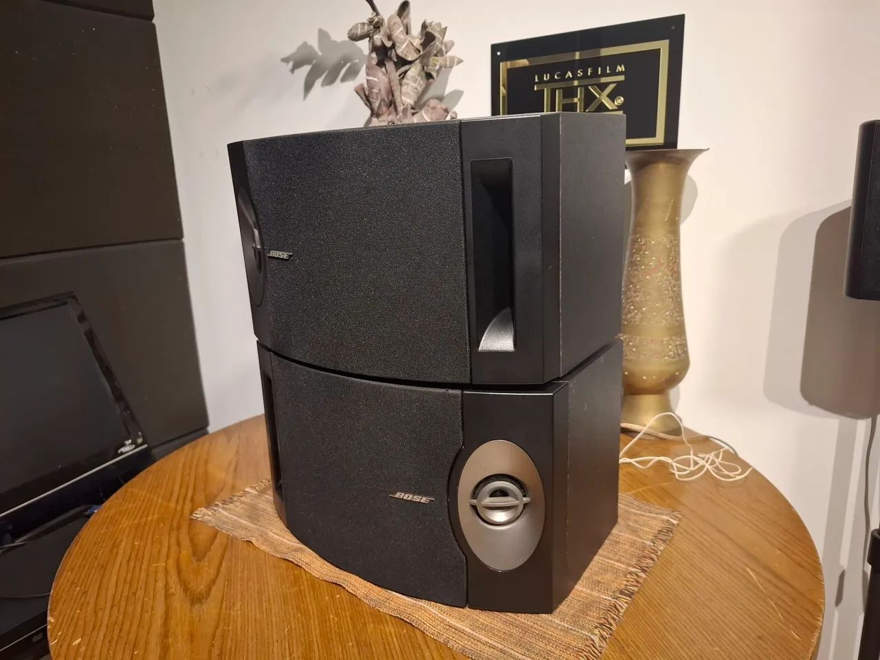 CAIXAS BOSE 201V 120w 8ohms 91dB 65Hz DIRECT-REFLECTING