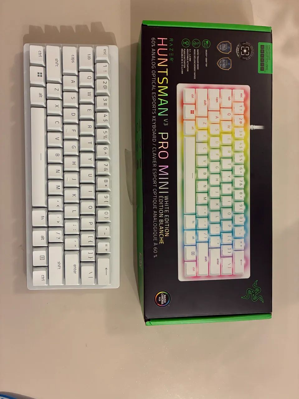 RAZER HUNTSMAN V3 PRO MINI (WHITE) - 60% ANALÓGICO / QUASE NOVO