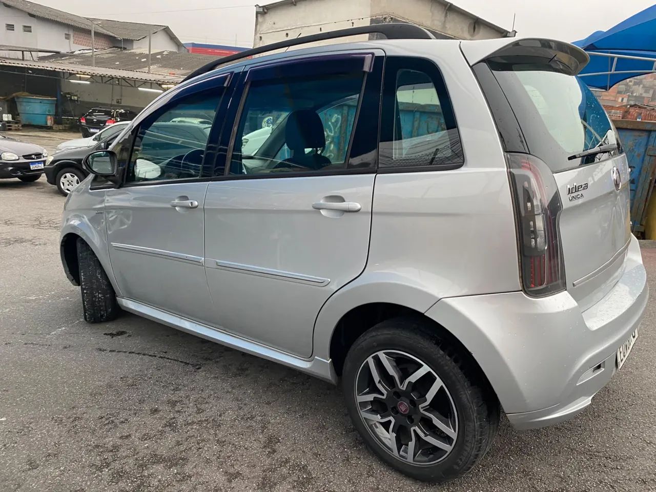 Fiat Idea Sporting Dualogic 1.8 Flex 16V 5P 2012 - Foto 2