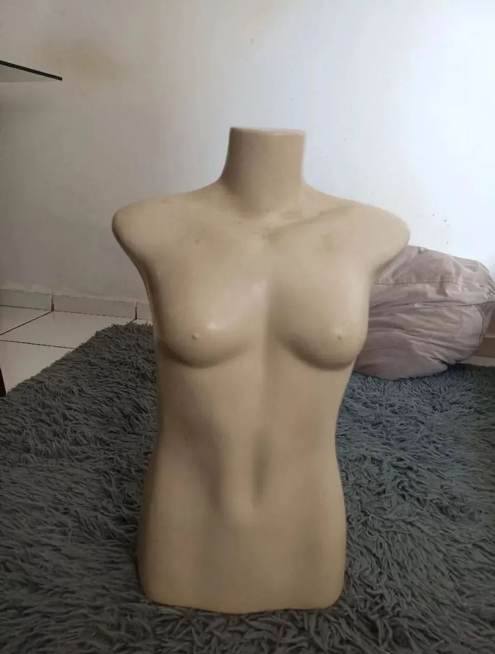 Manequim busto - Semi Novo 60$