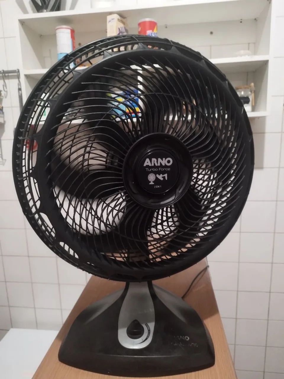 Ventilador de Mesa Arno 6 Pás 40 cm  - Foto 4