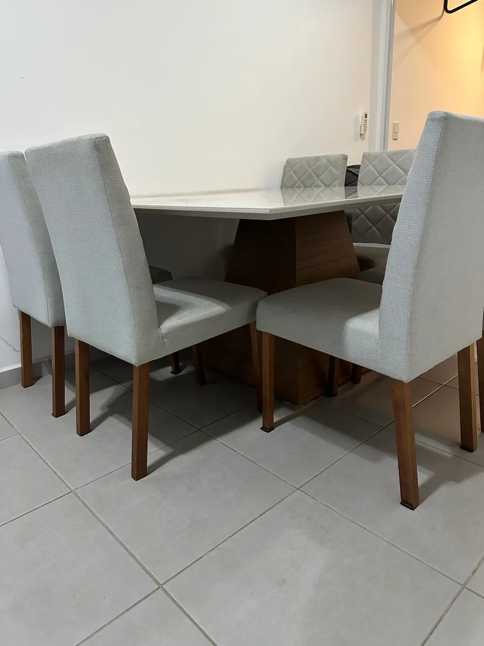 Mesa de jantar e 6 cadeiras - Foto 2