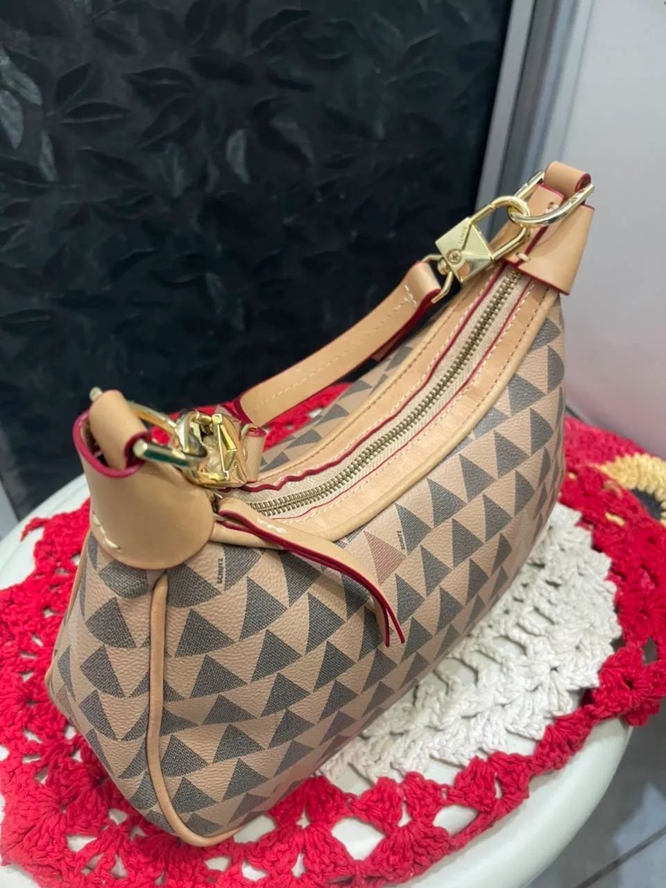 Bolsa Schütz triangle  - Foto 4