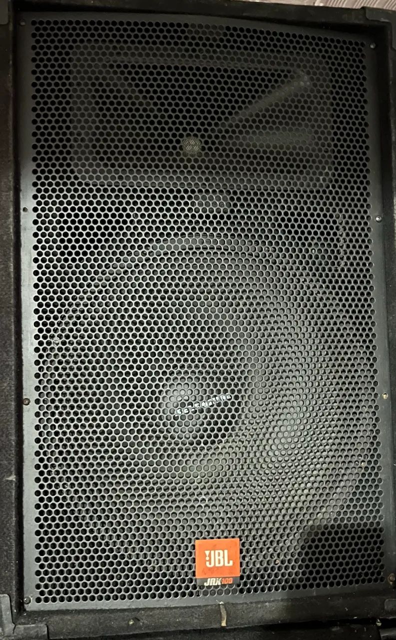 Caixa JbL JRX 115 