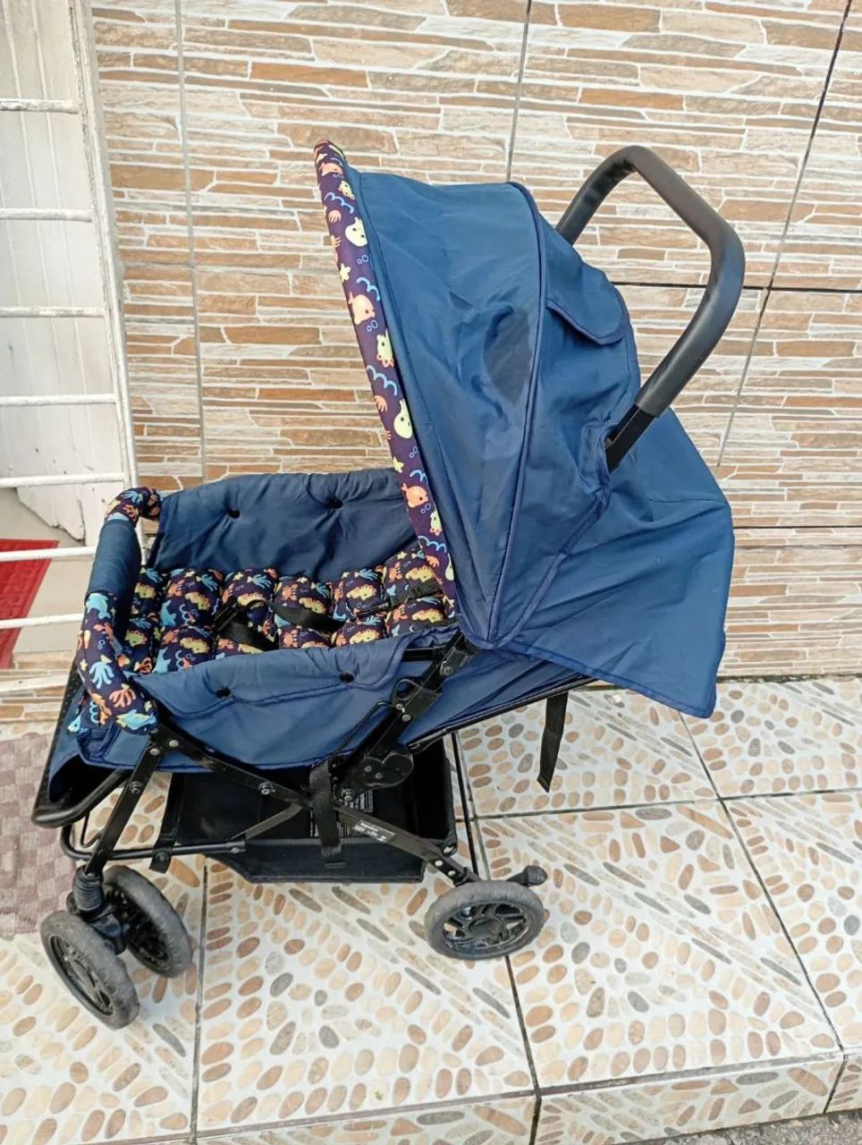 Carrinho de bebê semi novo  - Foto 2