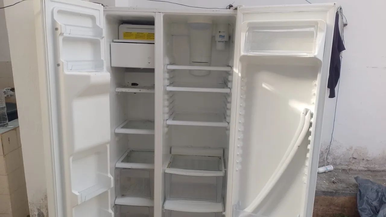 Geladeira Duplex com Dispenser de Água  - Foto 2