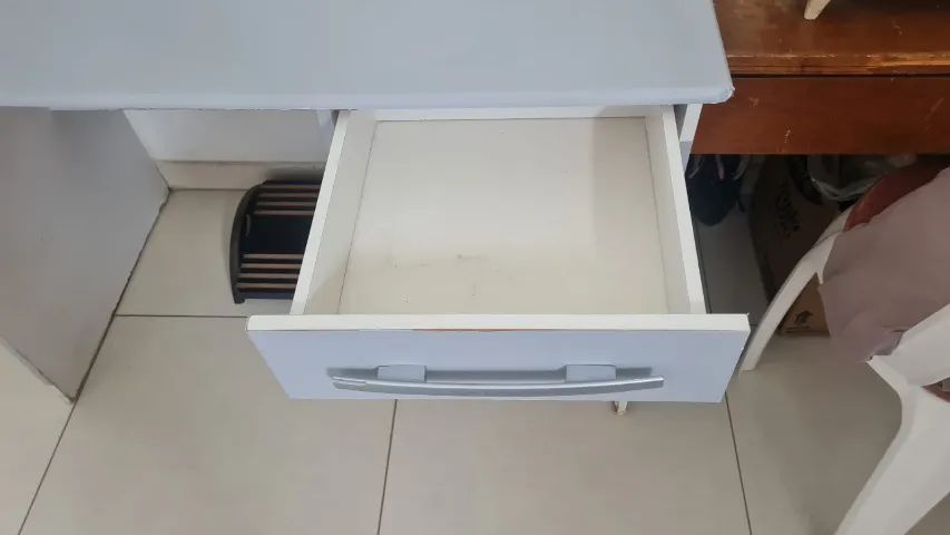 Escrivaninha com duas gavetas - Foto 3