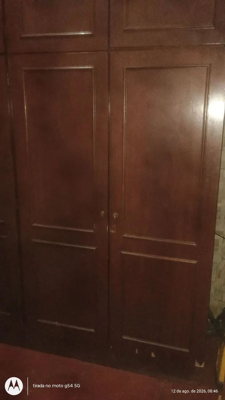 Guarda roupas 8 portas