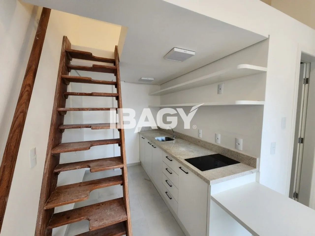 Excelente Loft 1 dormitório(s) em Centro - Florianópolis