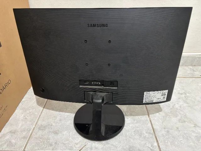 Monitor Samsung C24F390FH - Foto 2