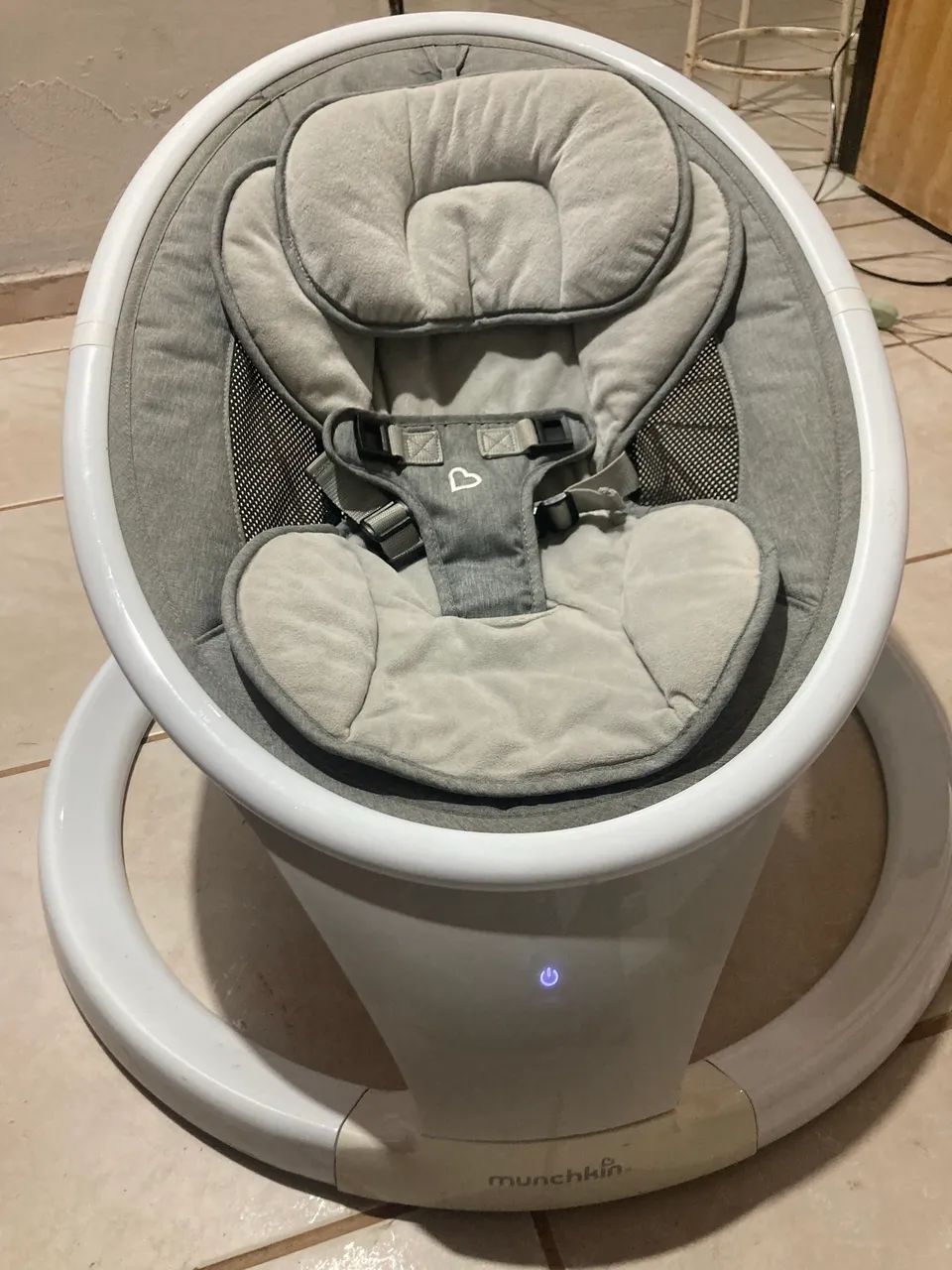 Cadeirinha de descanso e balanço Munchkin