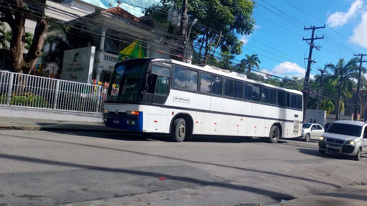 Ônibus pra vende ou troca  - Foto 2