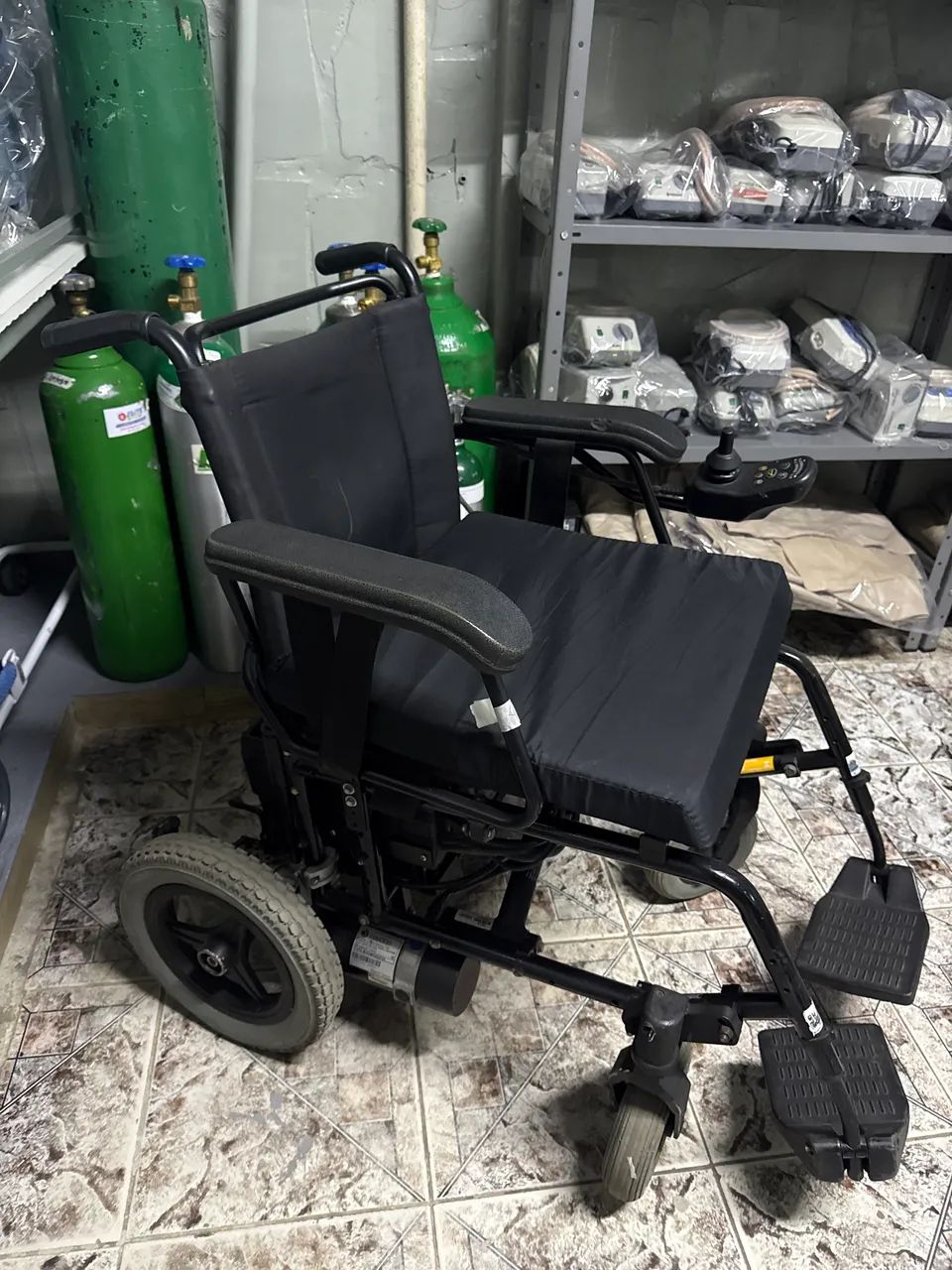 Cadeira de rodas motorizada  - Foto 2