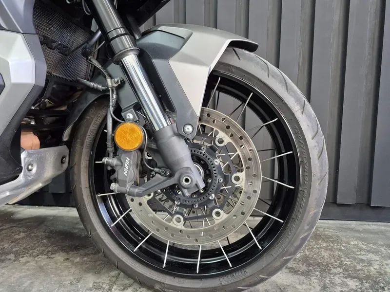 Honda X-ADV 700 cc  - Foto 2