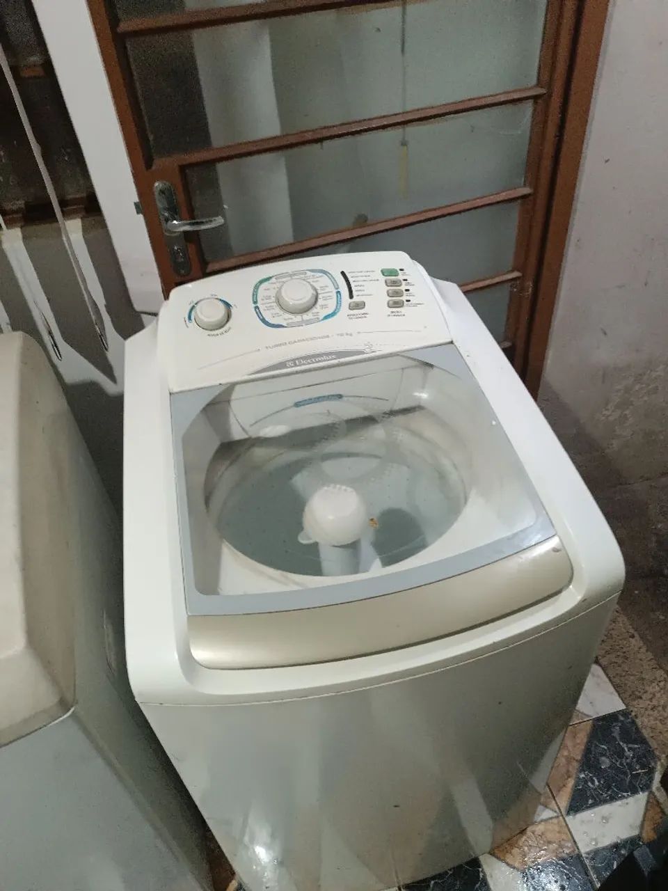 Lavadora Electroluxs 10 kilos ótimo estado funciona perfeitamente  - Foto 4