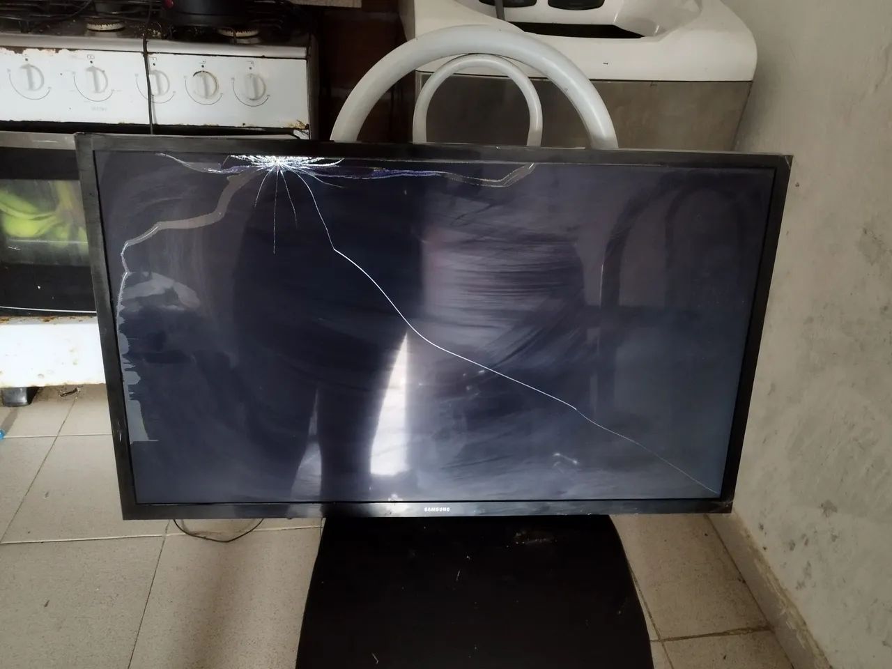 Tv Samsung smart 32 polegadas  - Foto 2