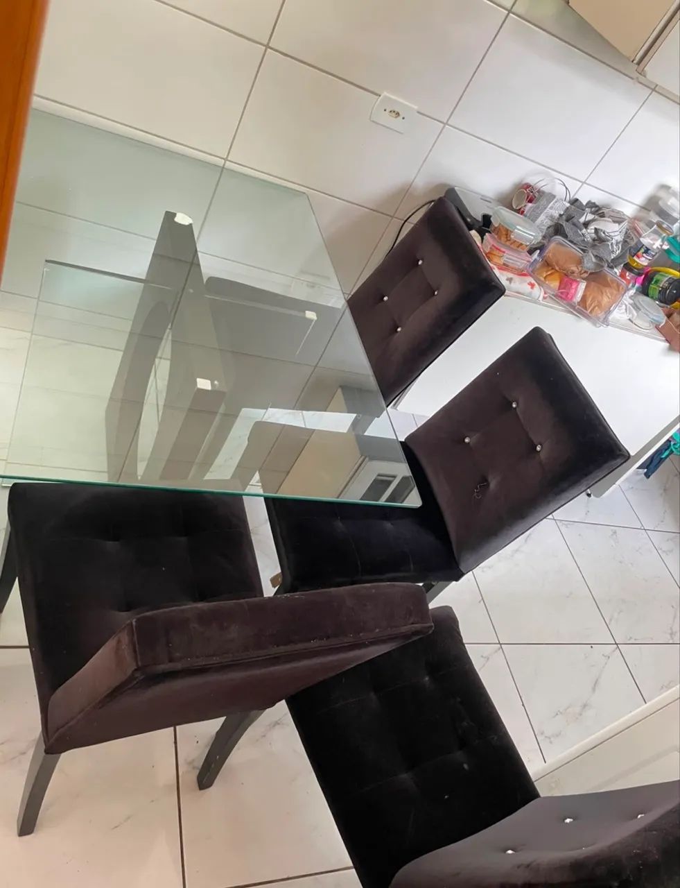 Mesa vidro temperado com 4 cadeiras estofadas - Foto 2