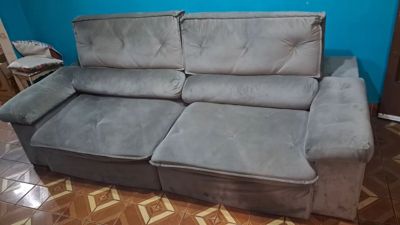 Sofá retratil suede cinza 2,60m - Foto 3