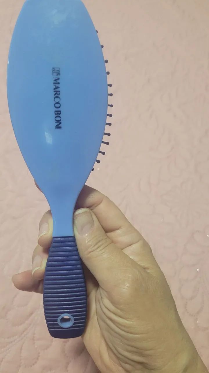 São sete escovas em diversos modelos e funções para cabelos.  - Foto 2