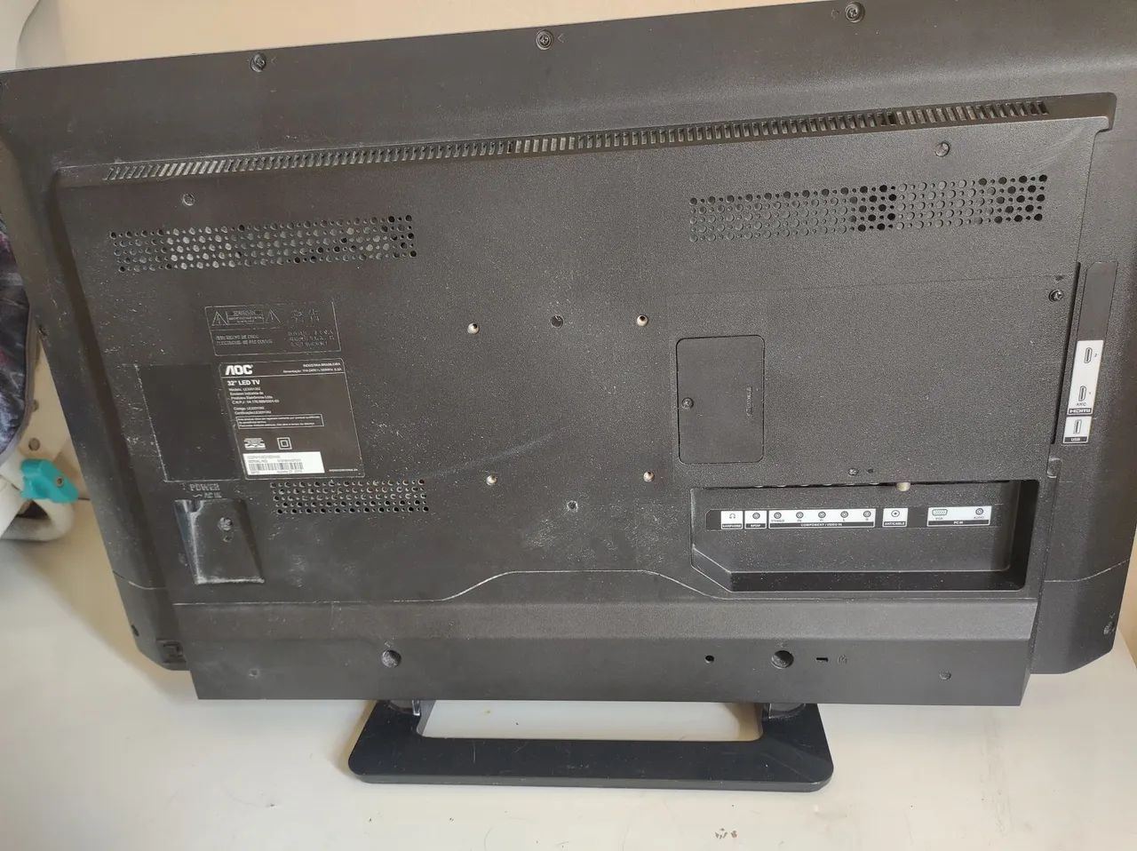 2 tvs com defeito 22 e 32 ". 50 reais  - Foto 3