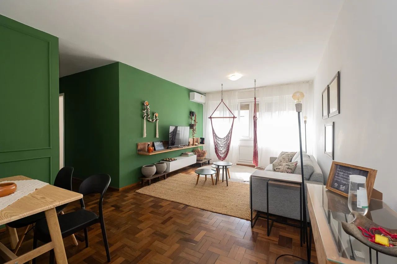 Apartamento Mobiliado para Locação com 3 Dormitórios, Dependência Completa de Serviço e 1 