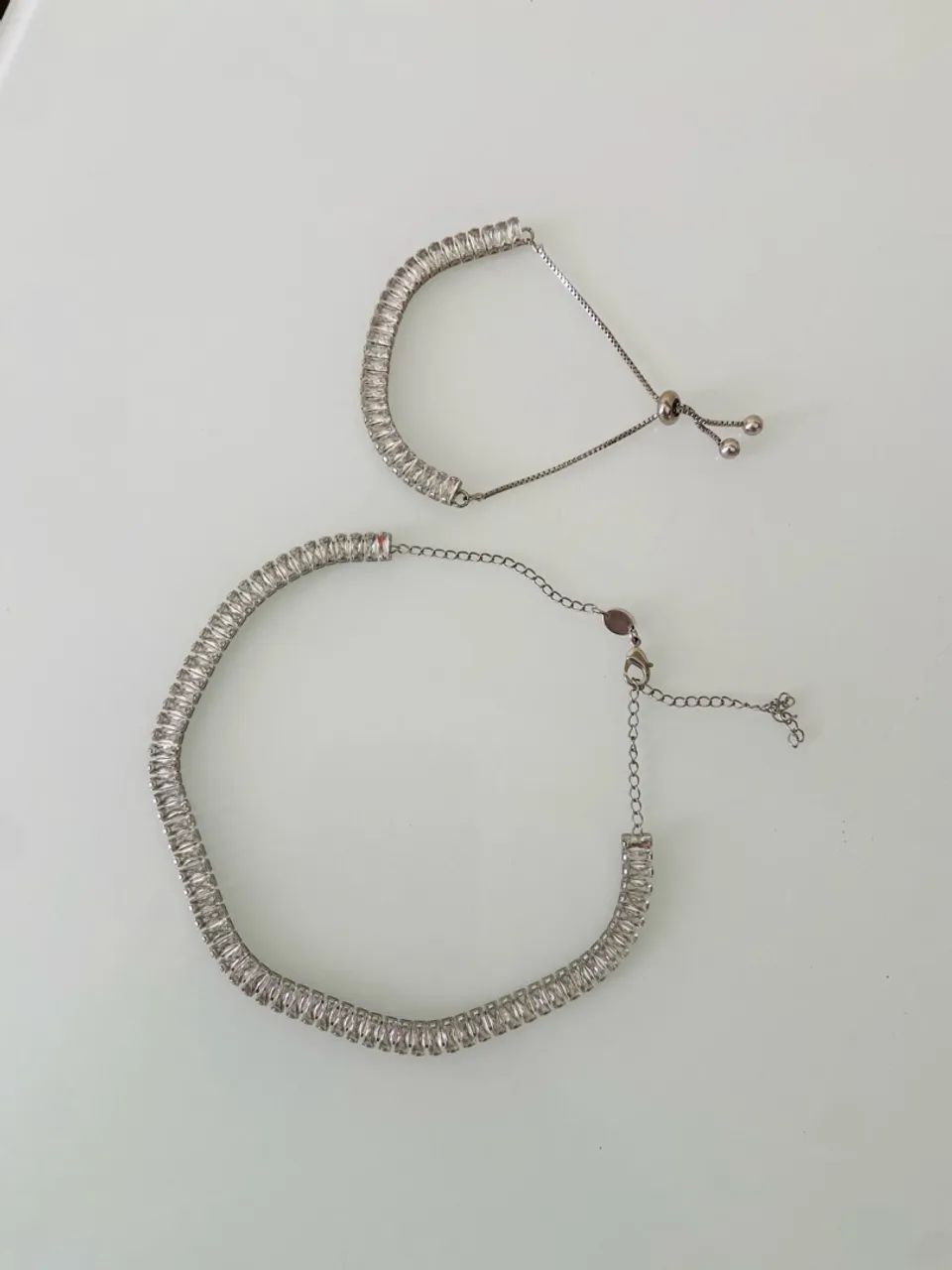 Pulseira + Chocker riveira cravejadas e ajustáveis