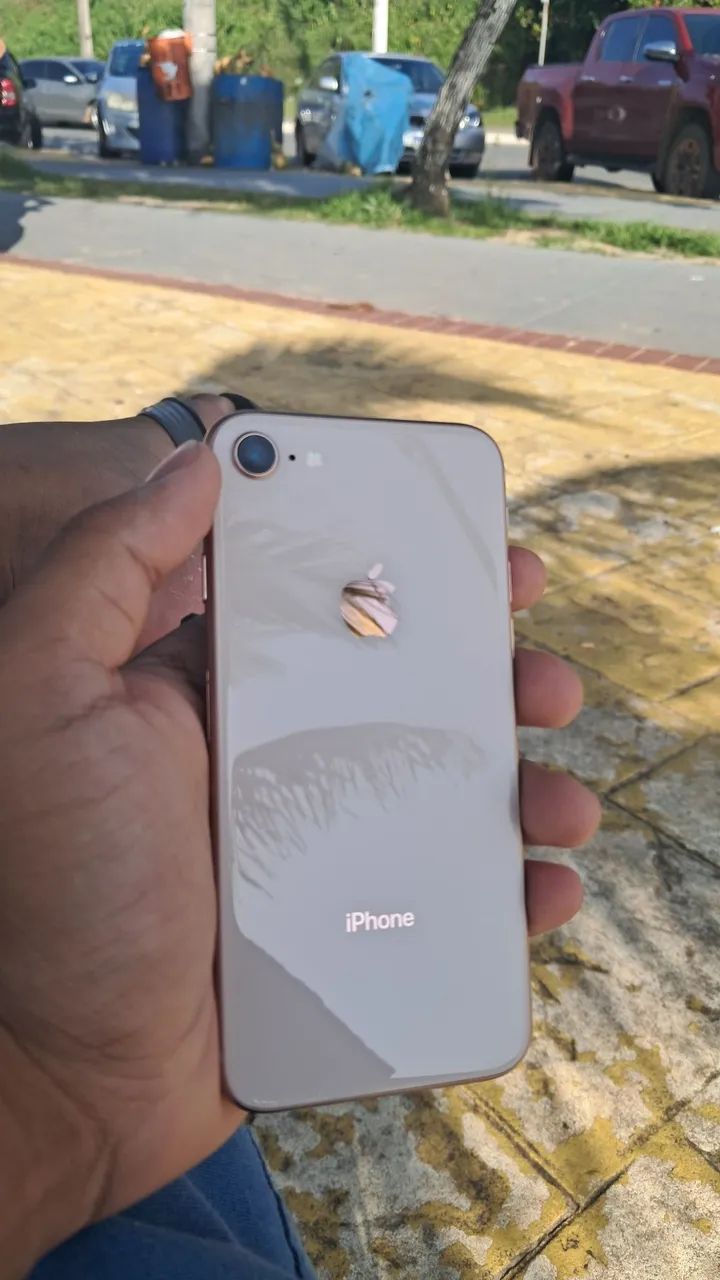 iPhone 8