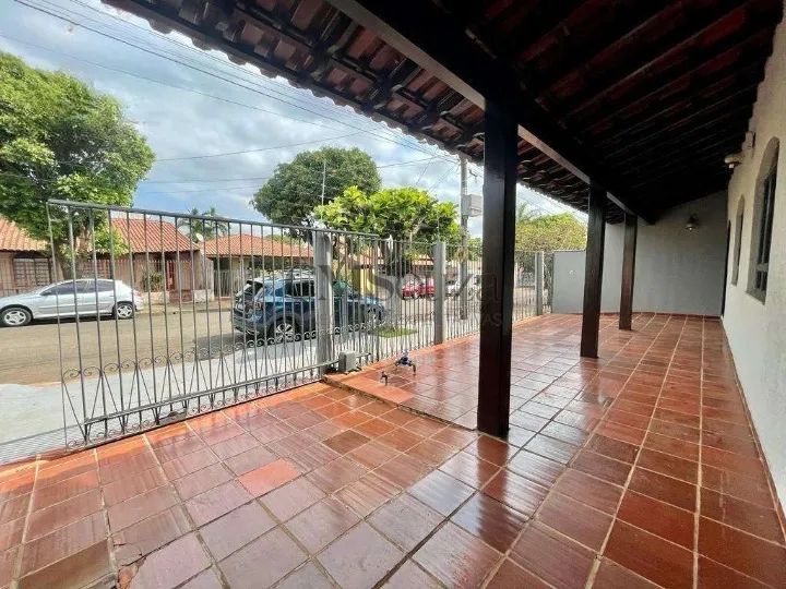 Casa para alugar em Londrina, São Pedro, com 3 quartos, com 252 m² - Foto 3