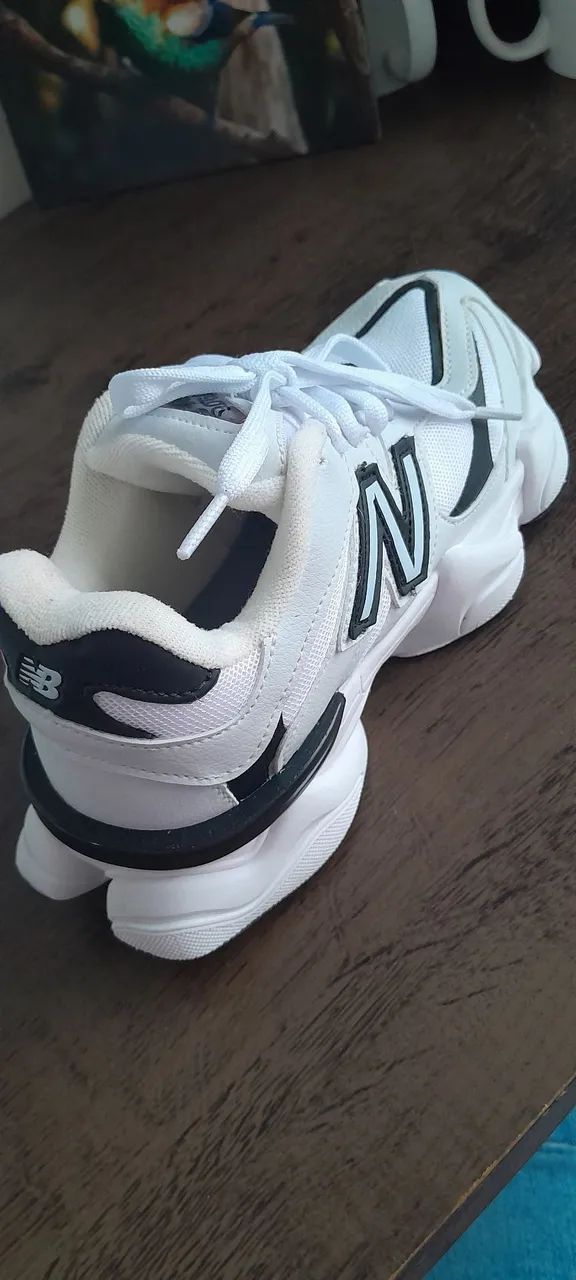 Tenis novo
