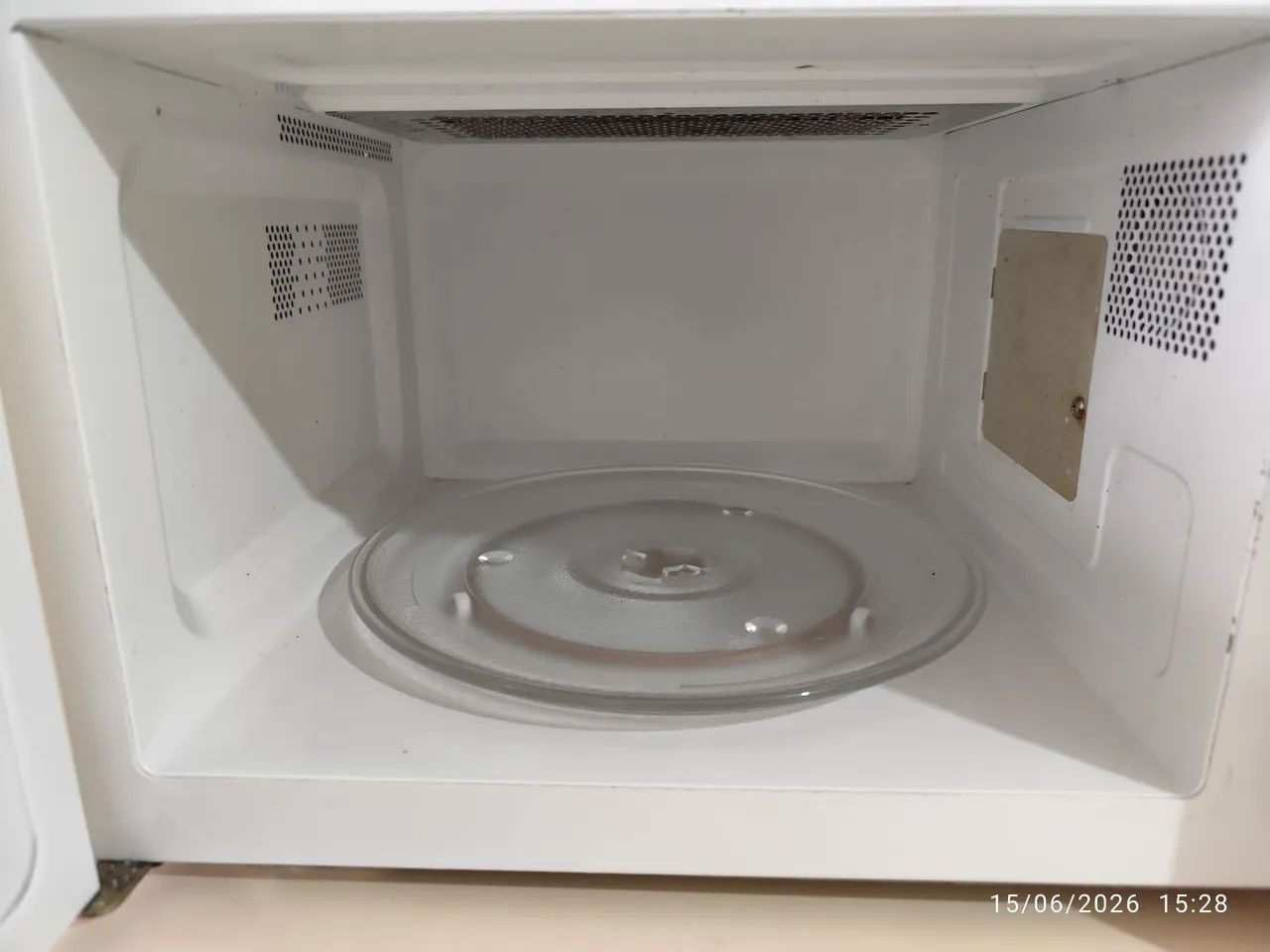 Microondas Eletrolux 21 litros, ME21G - Foto 2
