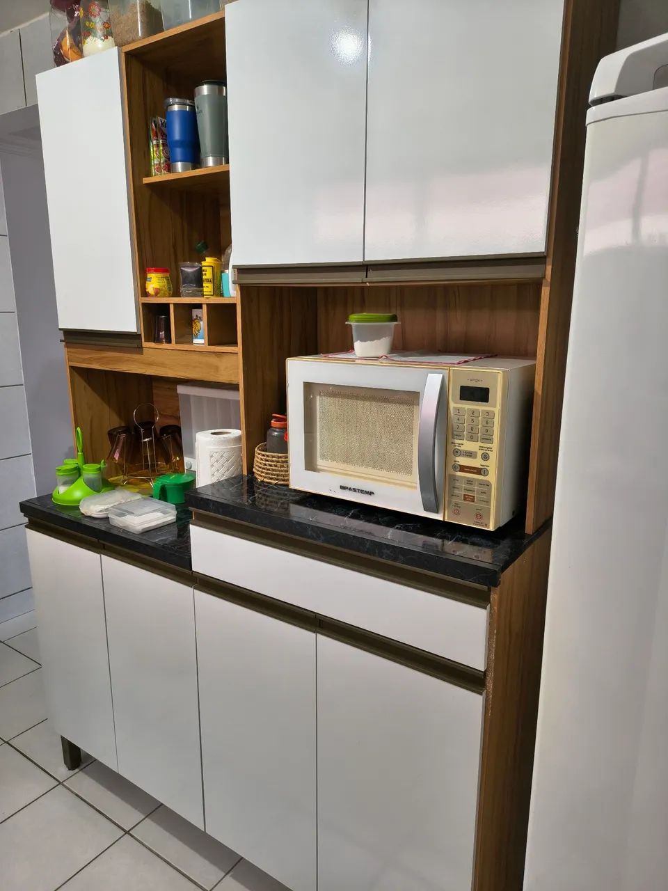 Vendo excelente armário de cozinha  - Foto 2