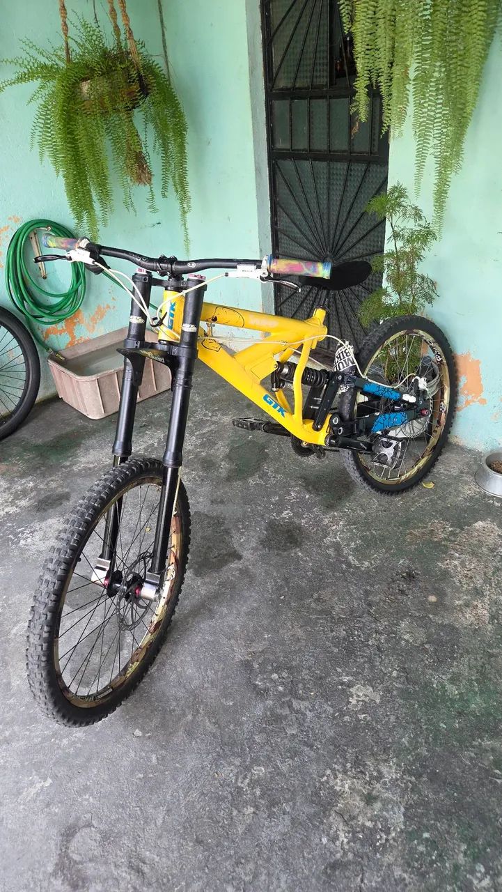 V/T BIKE GTK SPANKED 26 DH  - Foto 2