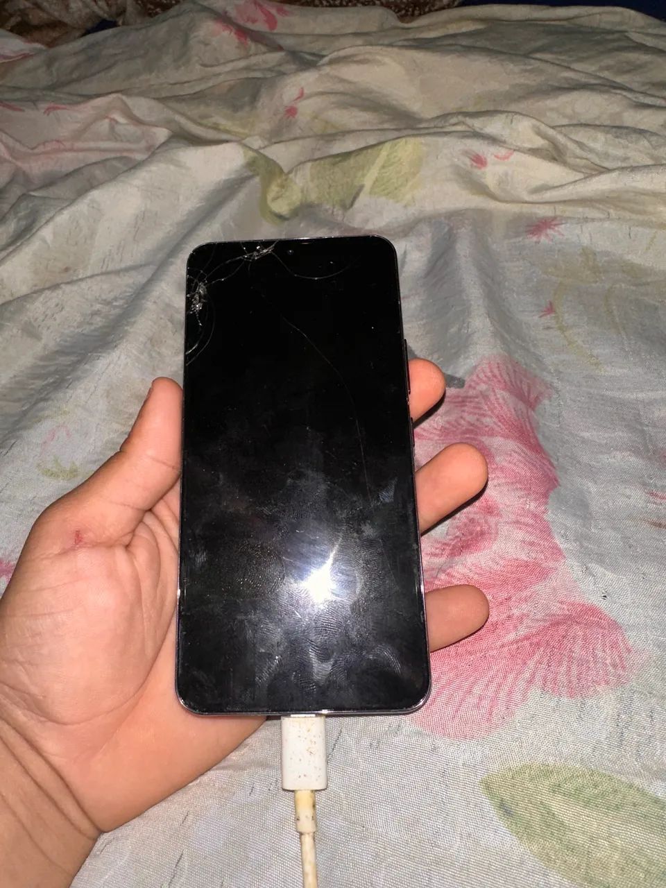 S22 normal, com a tela quebrada - Foto 2