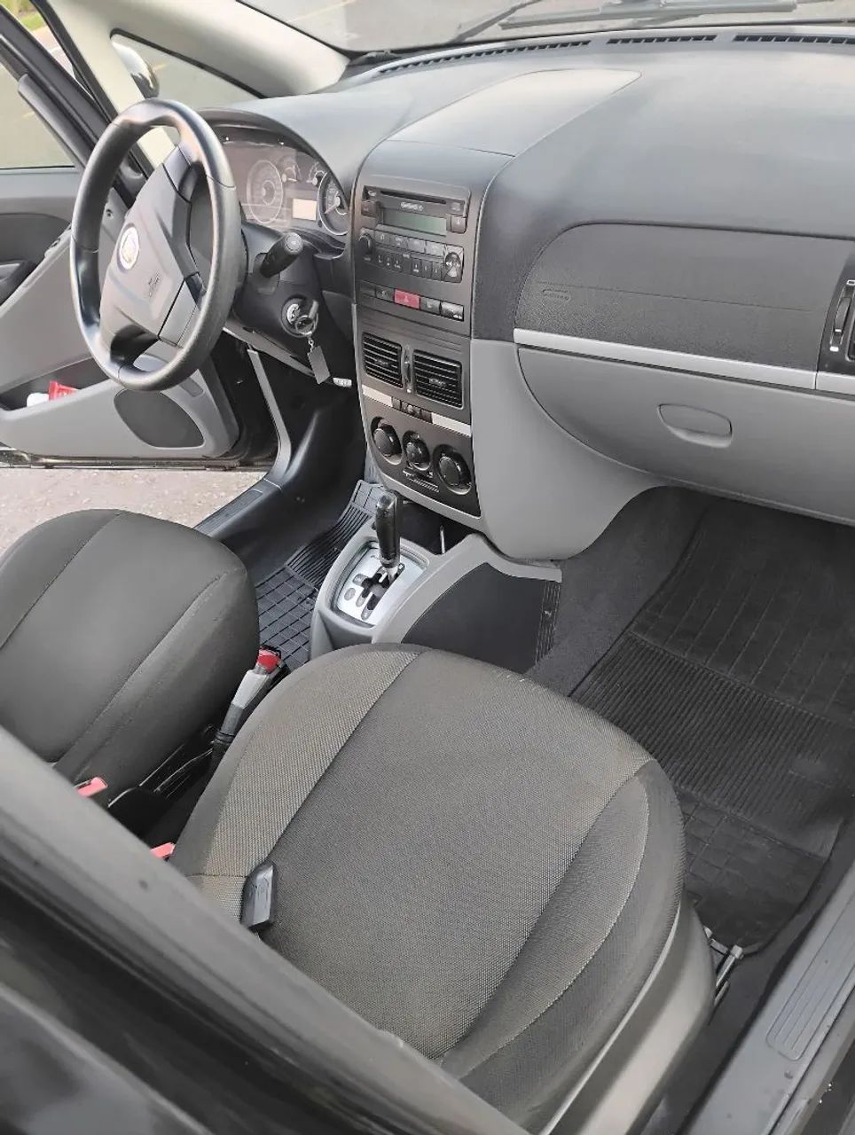 Fiat Idea Essence Dualogic 1.6 Flex 16V 5P 2012 - Foto 5