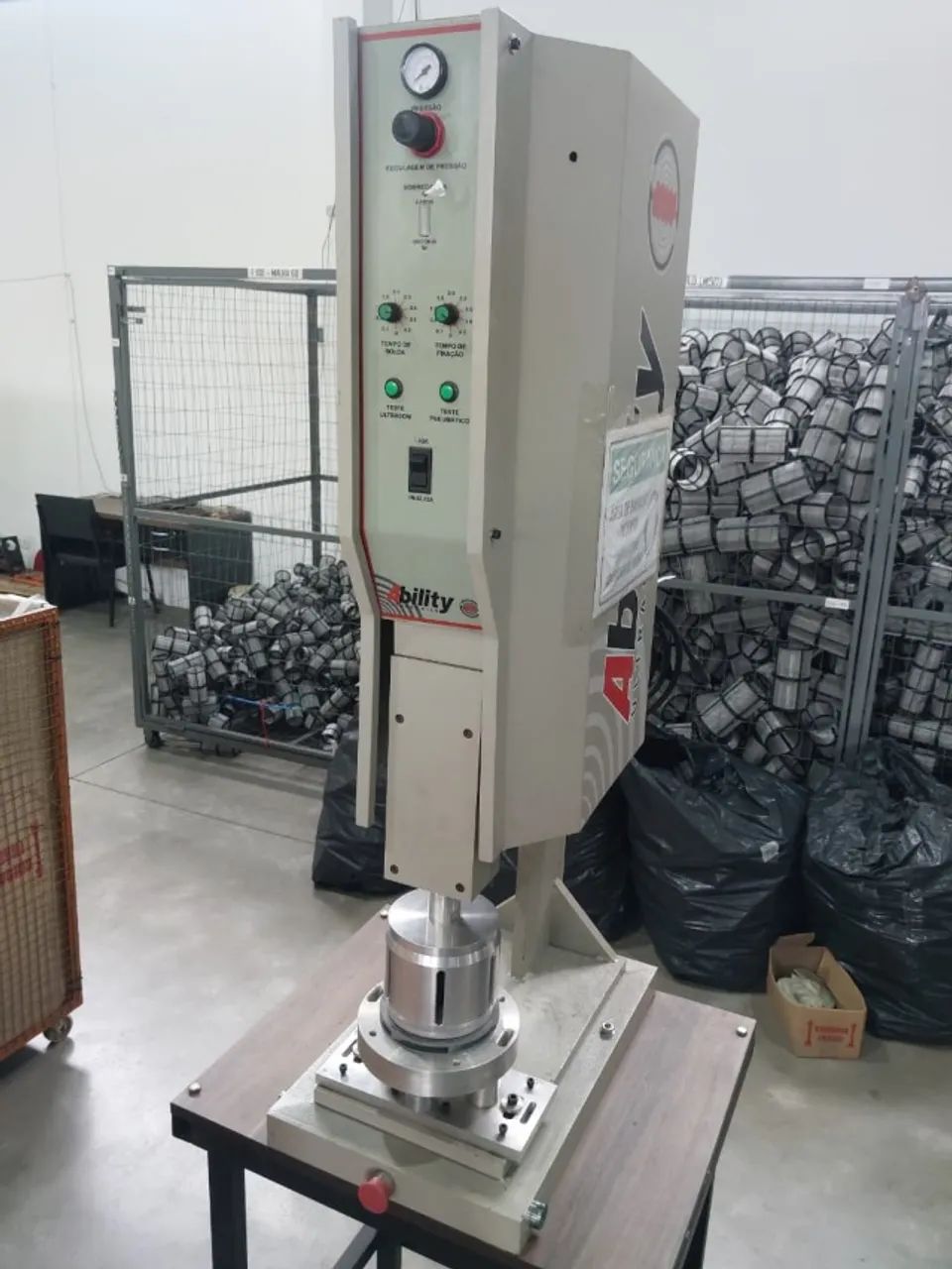 Máquina de Solda Ultrassônica