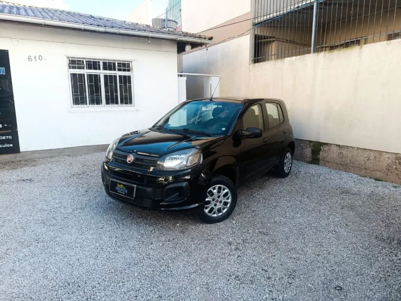 Fiat Uno Attractive 1.0 EVO Fire Flex 8V 5P 2021 - Foto 2