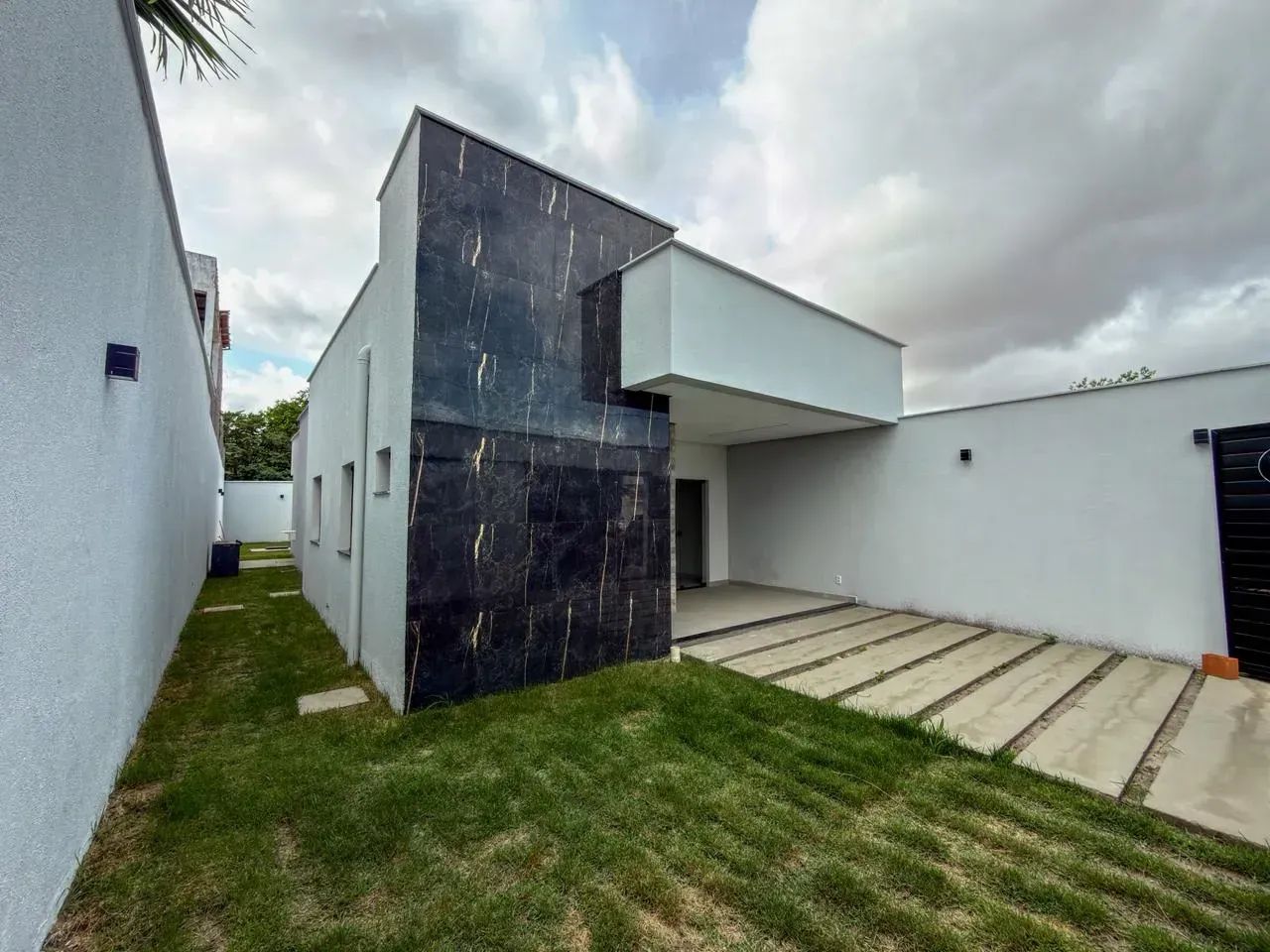Casa Nova a Venda,  125m²,   3 Quartos,  Araçagy.